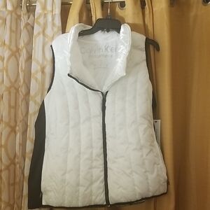 Calvin Klein Women's Black and White Quilted Vest
